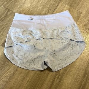 Lululemon 2.5” High Rise Speed Up Shorts